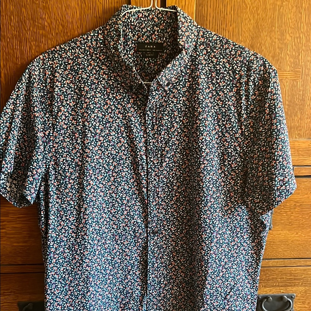 Men's Zara Floral Short Sleeve Shirt - size large